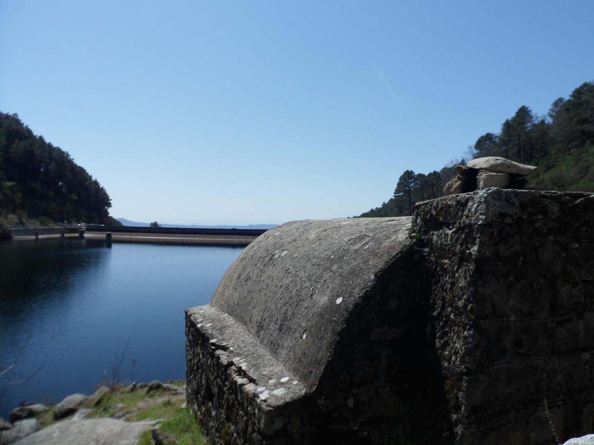 aMatalasviñas Piedralaves Exterior foto